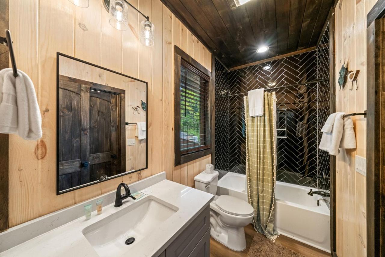 Cozy Cove Retreat W Lake View Hot Tub Firepit Dandridge Εξωτερικό φωτογραφία