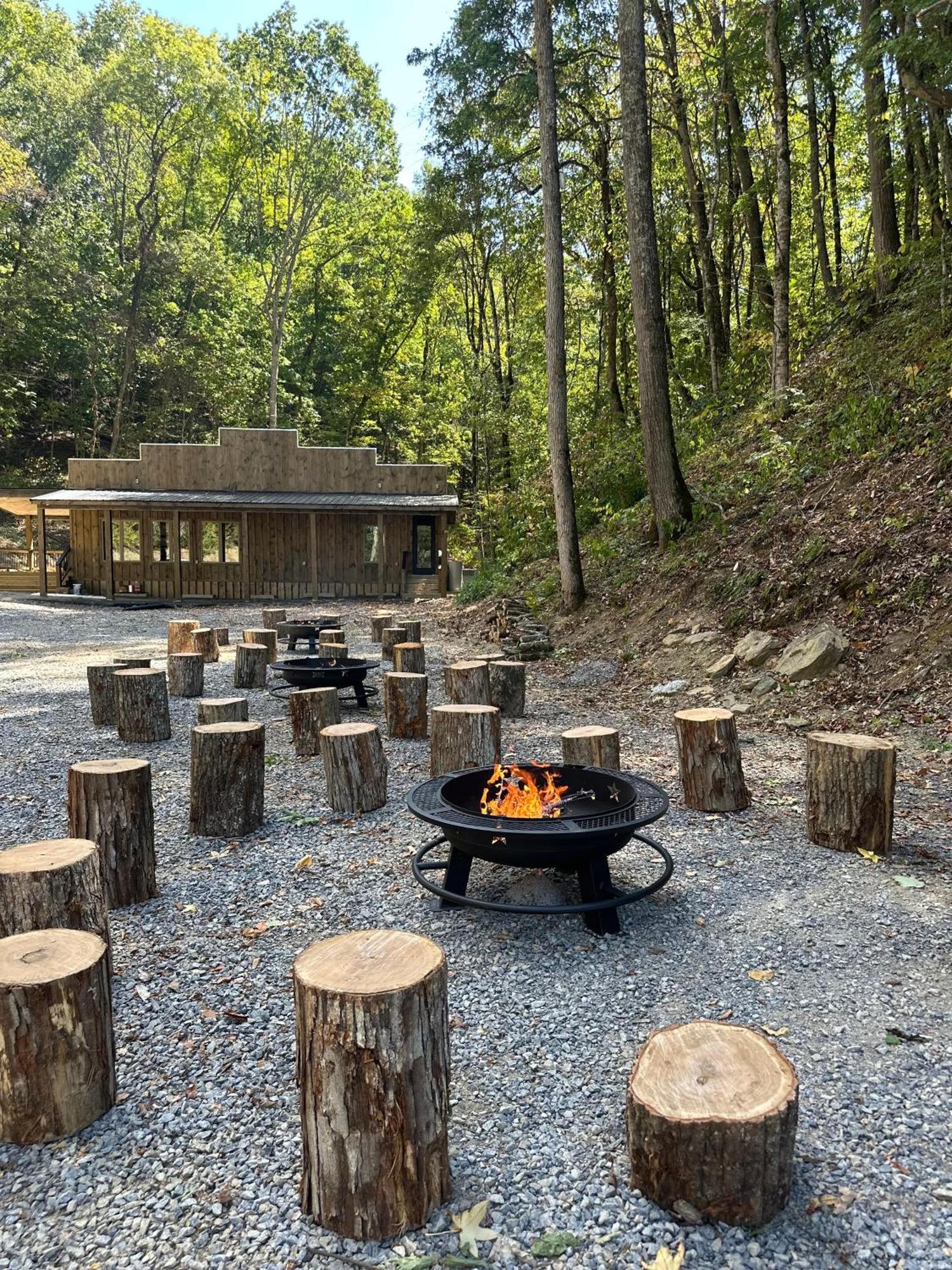 Cozy Cove Retreat W Lake View Hot Tub Firepit Dandridge Εξωτερικό φωτογραφία